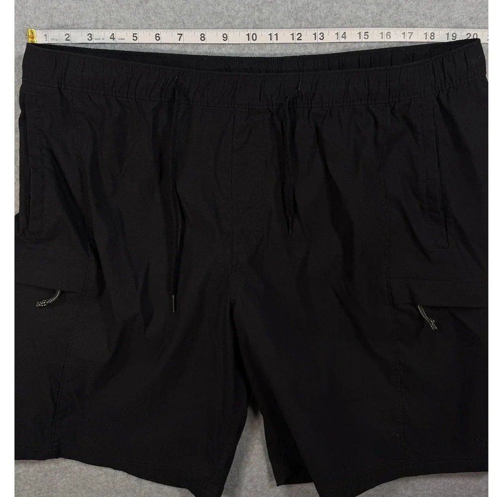 The North Face Mens Black Cargo Shorts XXL Elastic Waist Hiking Utility Shorts